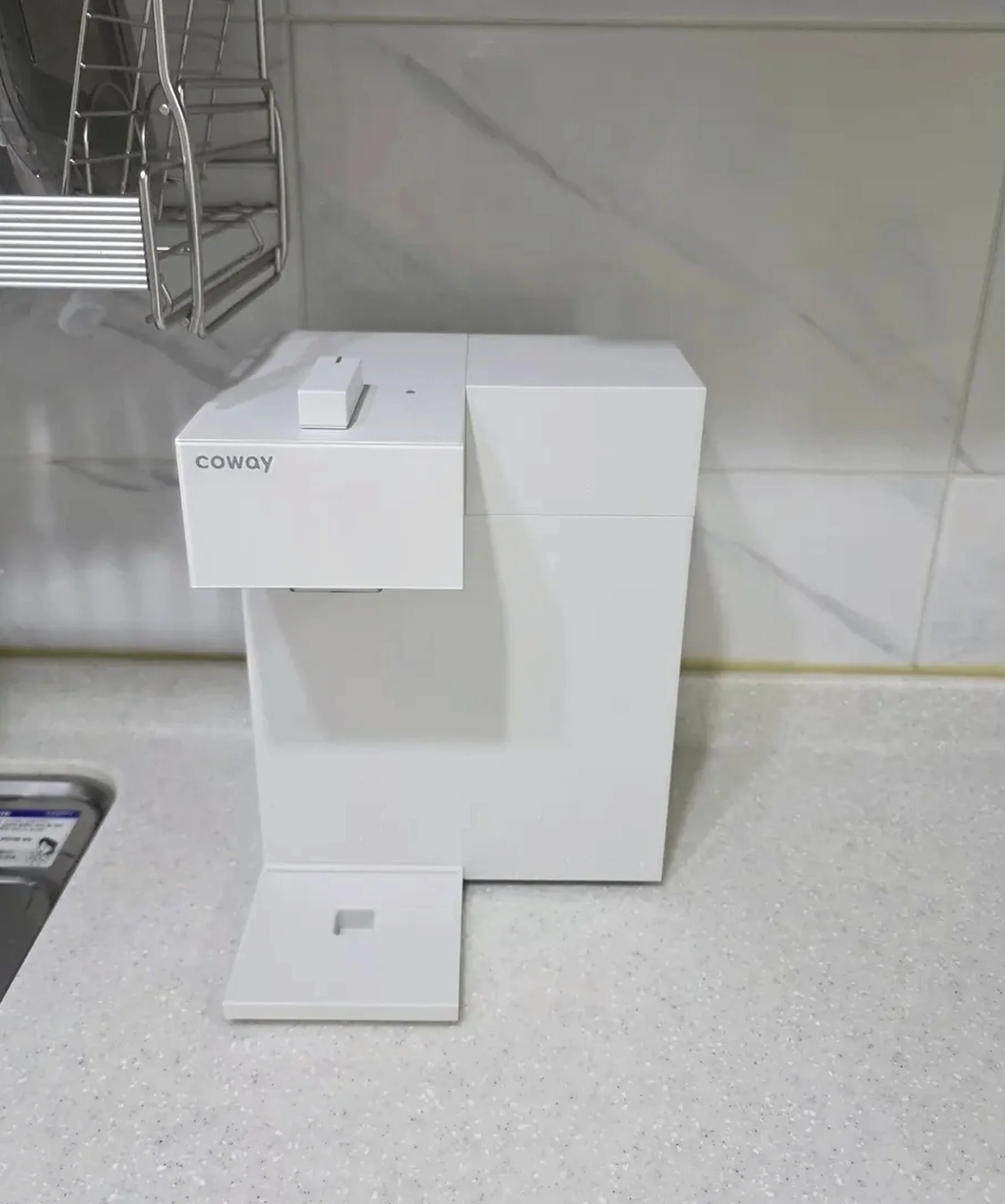 정수기렌탈 수원시 영통구 영통 p-2200n스위치정수기 설치 후 코웨이 정수기렌탈
